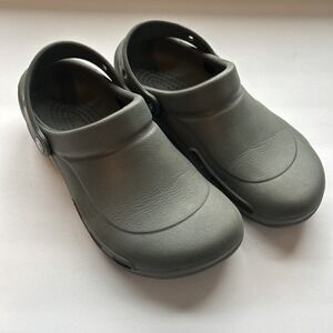 Crocs Unisex Adult Bistro Clogs Black Slip Resistant Work Shoes Size 6 M / 8 W